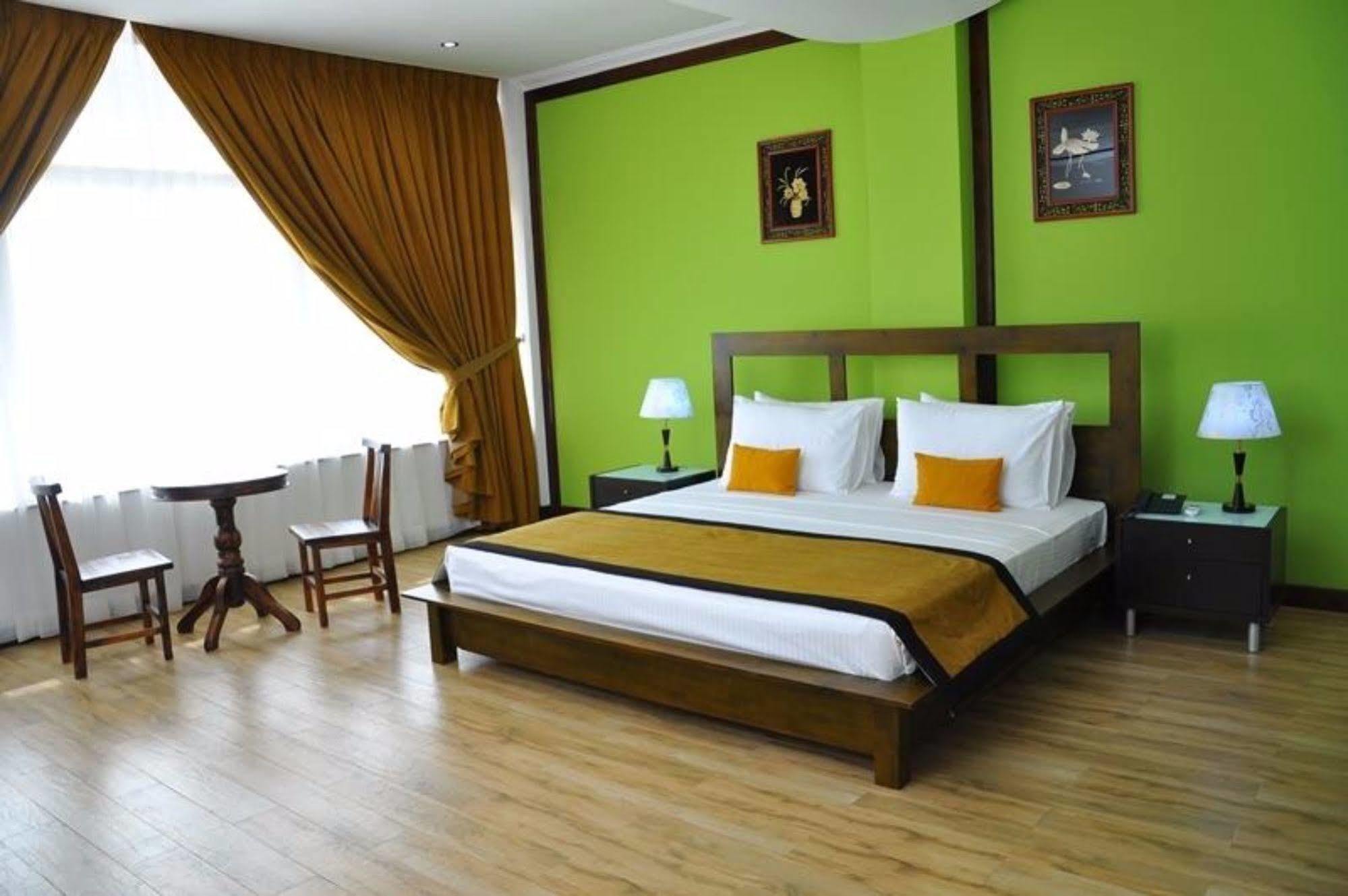 โรงแรมอีสต์ ลากูน Batticaloa ภายนอก รูปภาพ